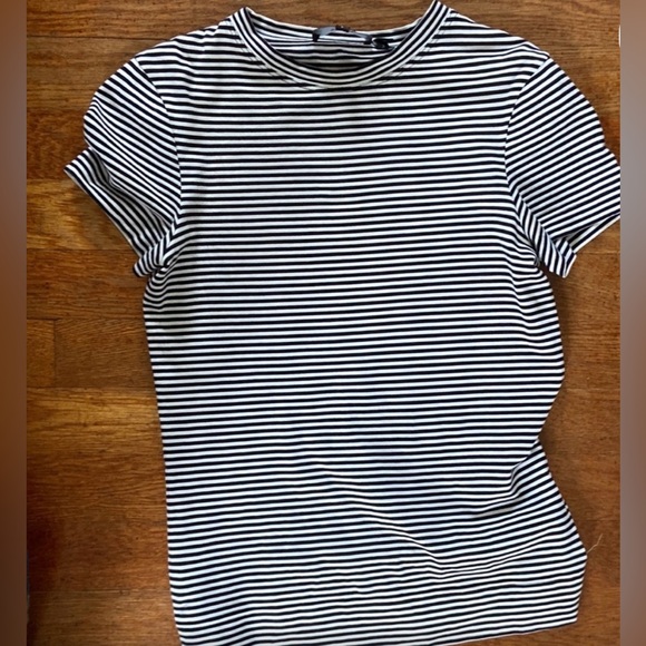 Theory T-Shirt Black and White Striped - Picture 3 of 4